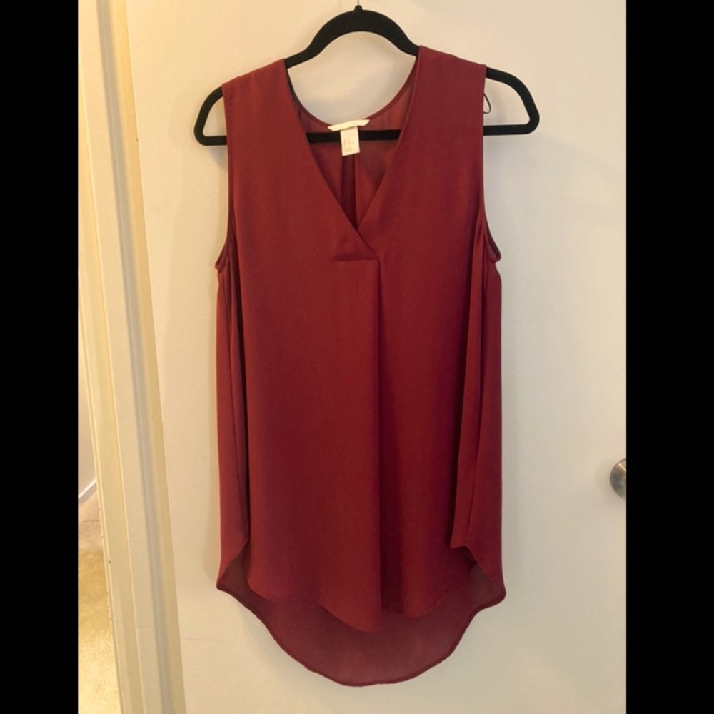 H&M woman’s dress top.